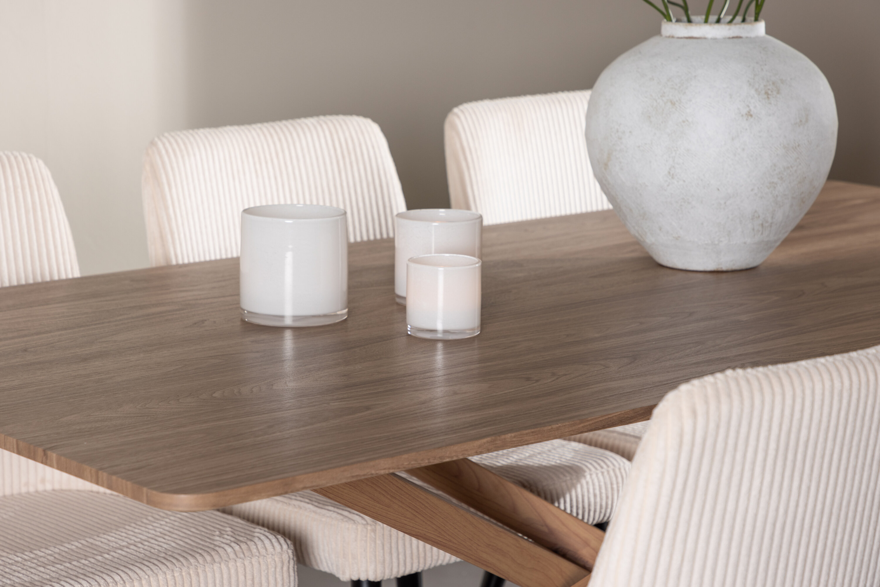 Piazza, Leone ensemble repas rectangulaire moka, beige, noir en situation dans une pièce décorée