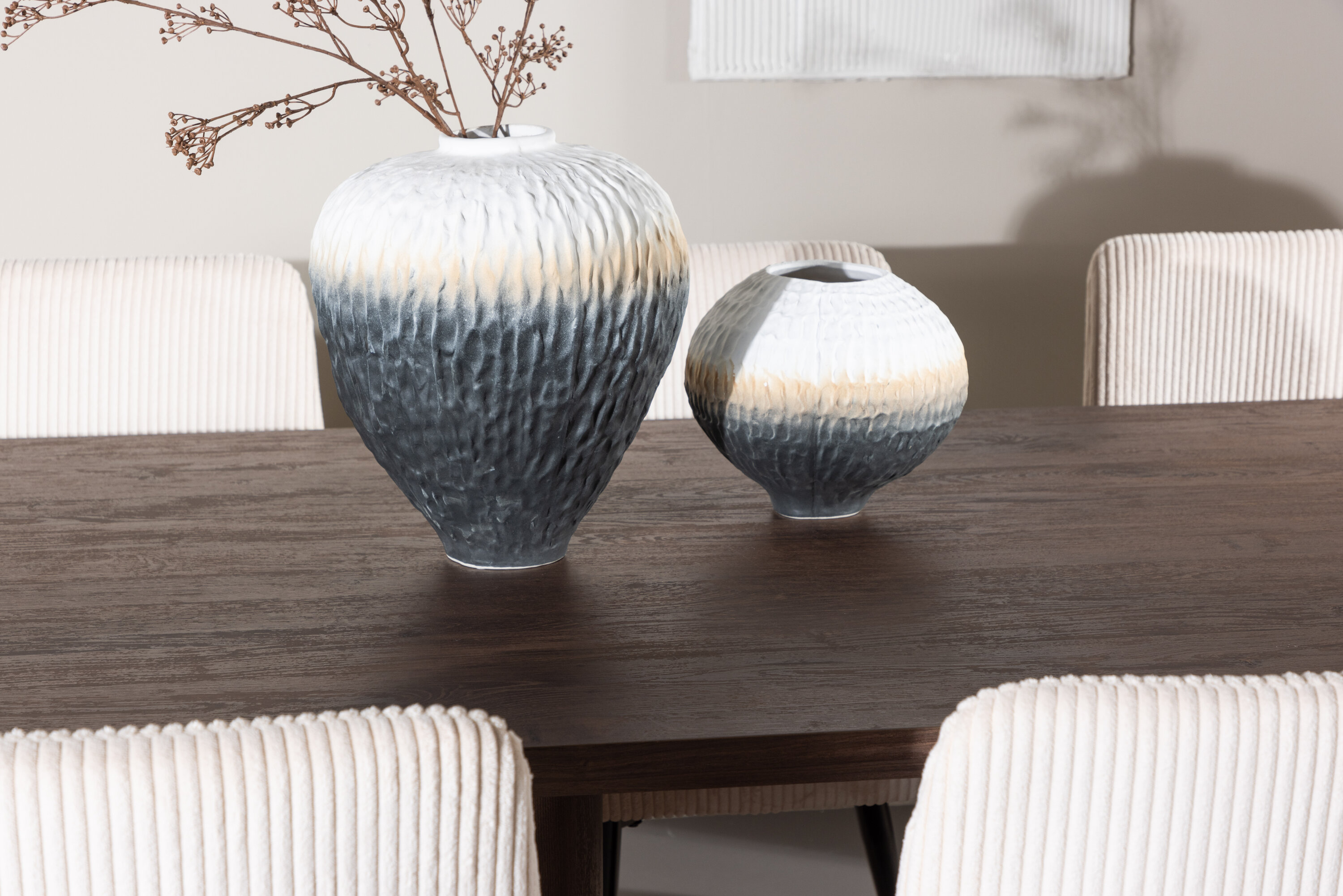 Olivia, Leone ensemble repas rectangulaire moka, beige, noir en situation dans une pièce décorée