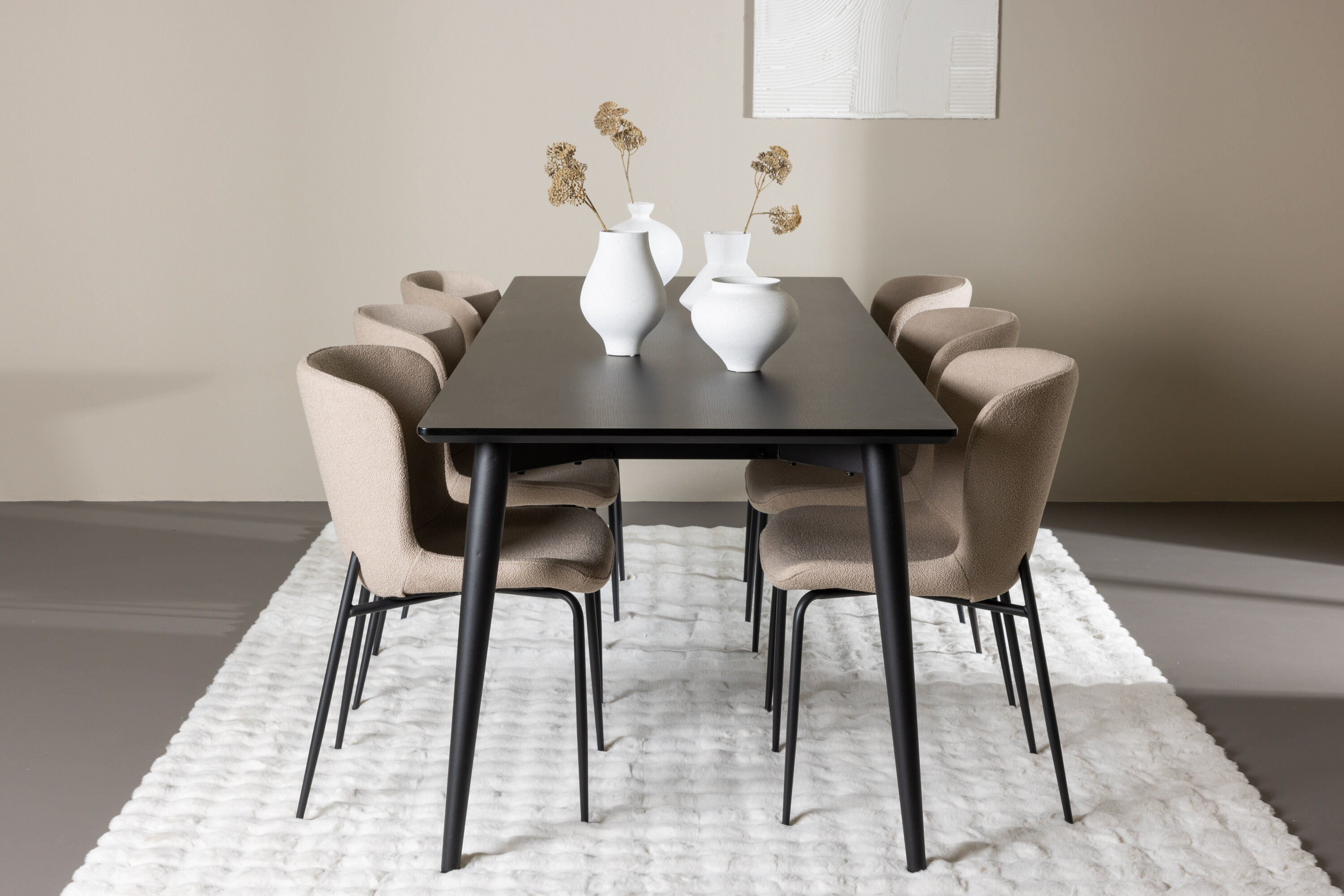 Ellis, Modesto ensemble repas rectangulaire noir, beige en situation dans une pièce décorée
