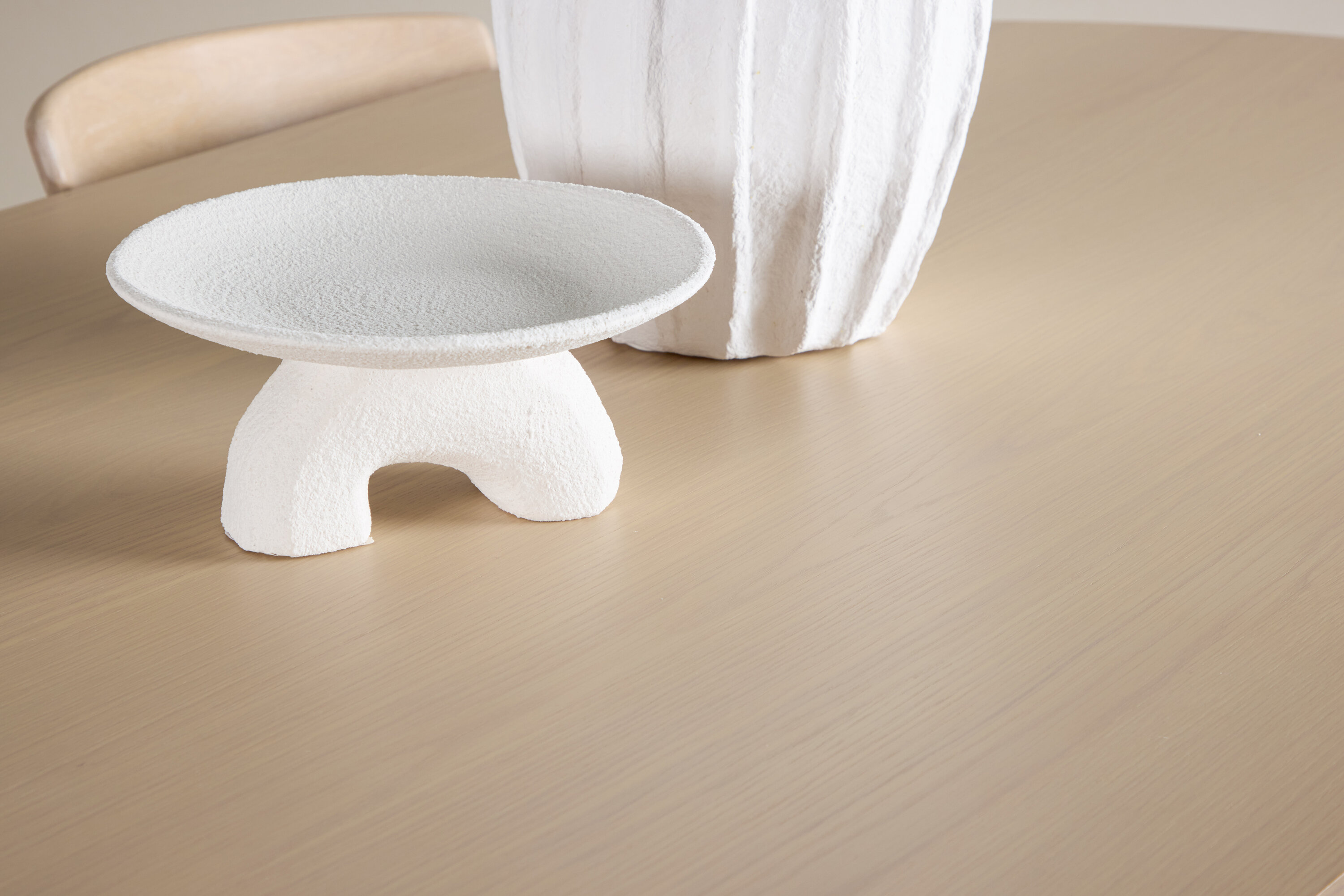 Tyresö, Ven ensemble repas rectangulaire blanchi, beige en situation dans une pièce décorée