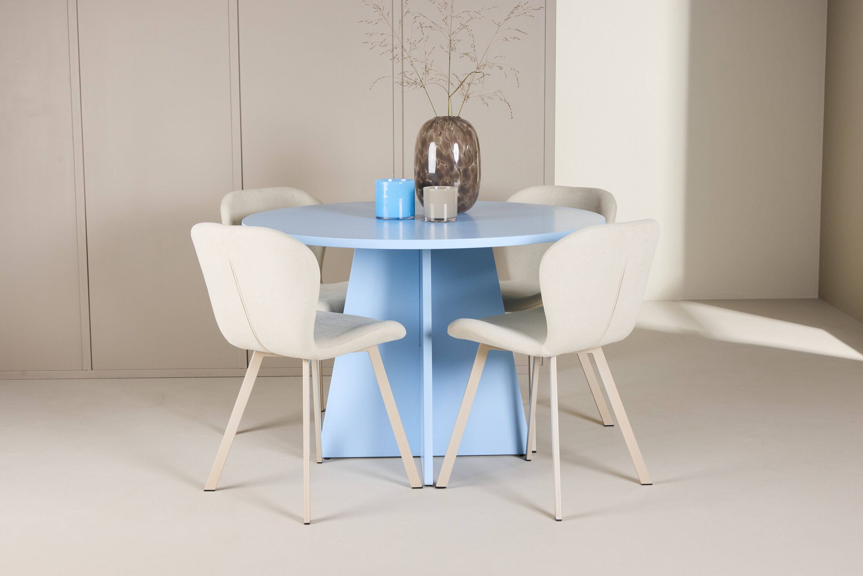 Bootcut, Lilja ensemble repas rond bleu, beige en situation dans une pièce décorée