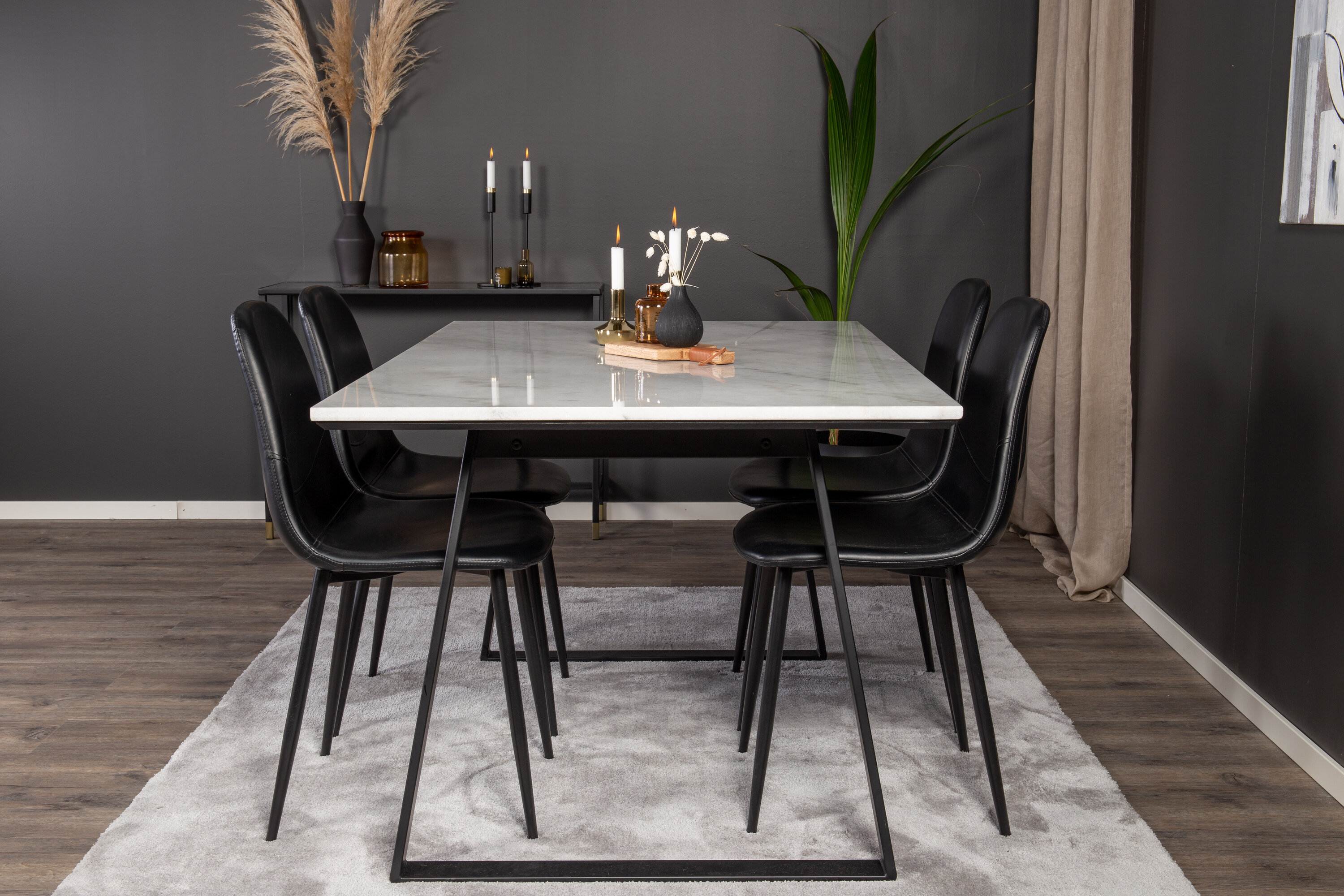 Détail du ensemble repas rectangulaire Estelle, Polar blanc, noir Table : 74,5 x 140 x 90 Chaise : 43 x 85,3 x 43,5 cm
